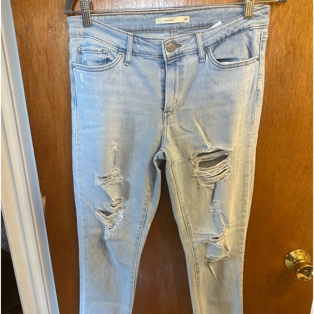 Levi’s 711 skinny jeans